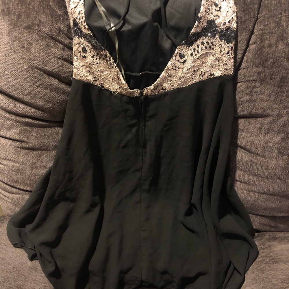 Dress NWT - Picture 3 of 5